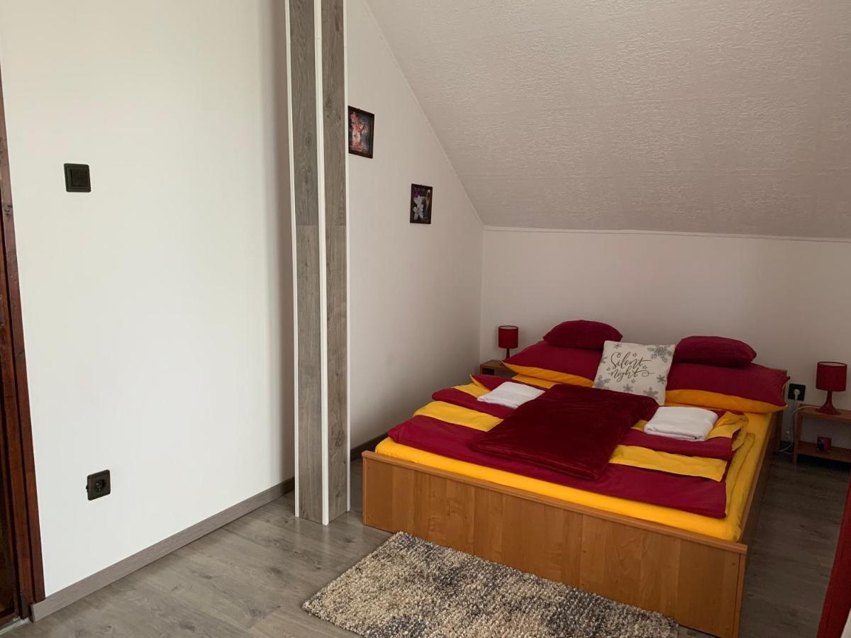 Nagcsalados Rozsa Apartman Балатонлелле Екстер'єр фото