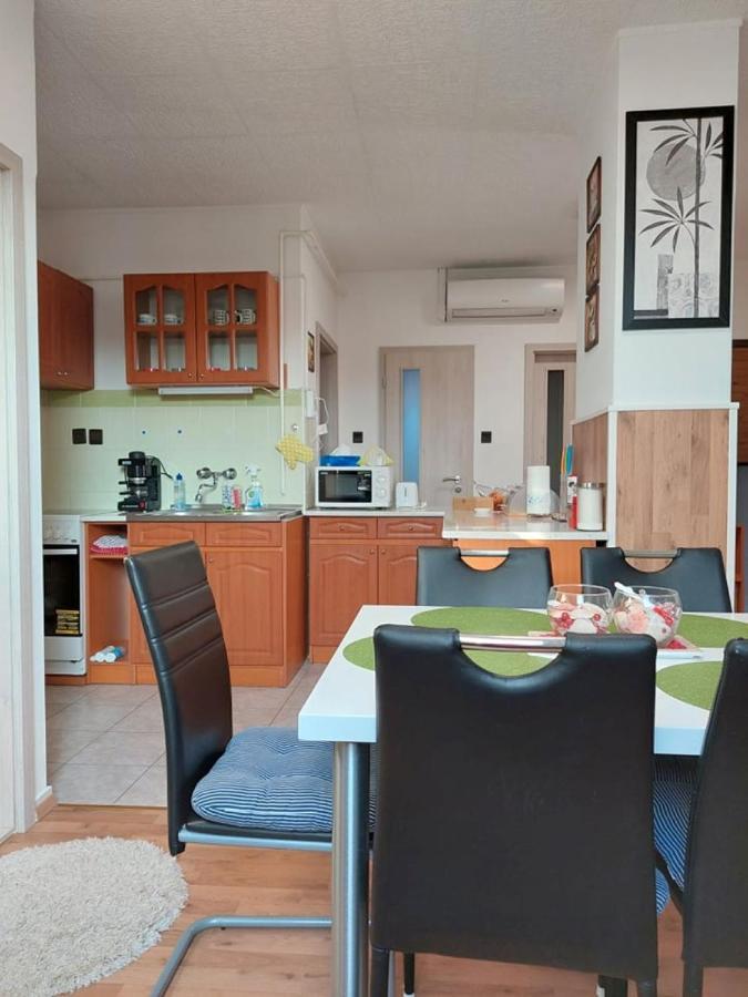 Nagcsalados Rozsa Apartman Балатонлелле Екстер'єр фото