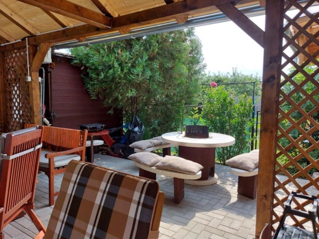 Nagcsalados Rozsa Apartman Балатонлелле Екстер'єр фото