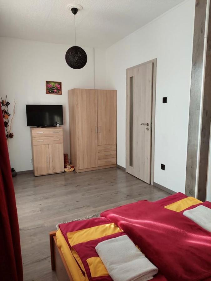 Nagcsalados Rozsa Apartman Балатонлелле Екстер'єр фото