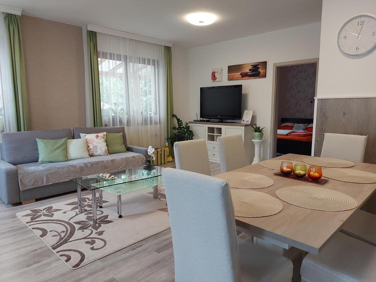 Nagcsalados Rozsa Apartman Балатонлелле Екстер'єр фото